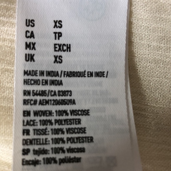 AMERICAN EAGLE OUTFITTERS Cream Top with Lace & Gauzy Material Size XS NWT - Picture 5 of 5